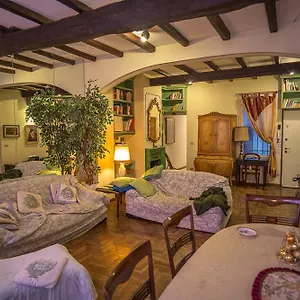 Monica Appartamento Bologna